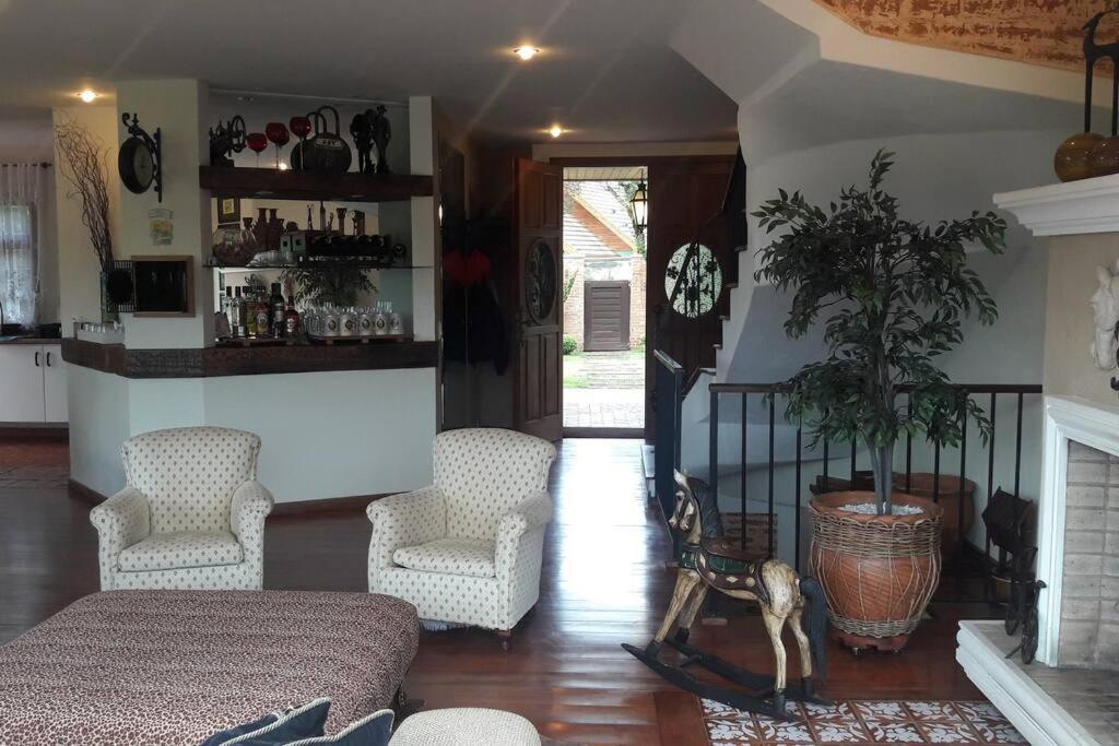 Casa E Vista Privilegiadas No Alto Do Capivari กังโปสดูจอร์เดา ภายนอก รูปภาพ
